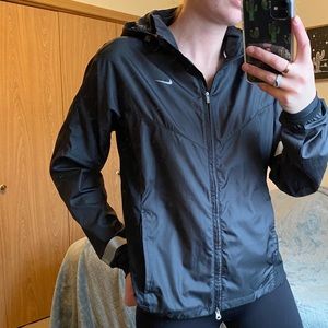 Nile running windbreaker